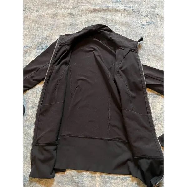 Lululemon Black Daily Yoga Full Zip Lightweight Jacket Size 10 - Image 5