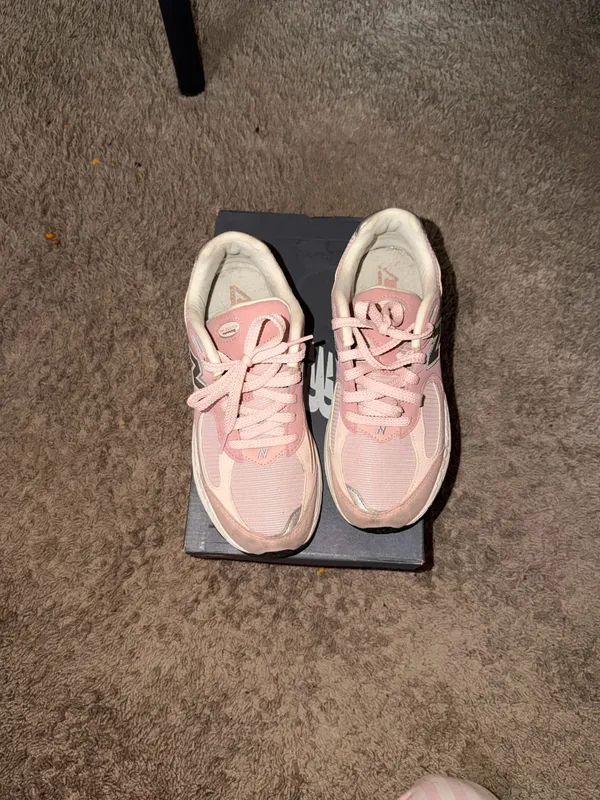 New Balance pink 2002s - Image 2