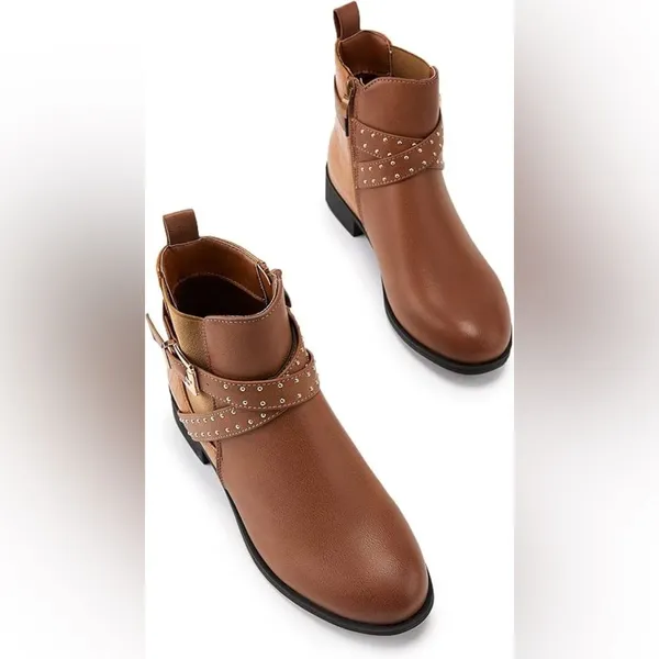 Tan Low Ankle Boots Vegan Faux Leather Women's 6.5 Studs Buckle Western Boho - Image 2