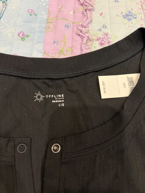 Aerie Cropped Button Workout Top - Image 4