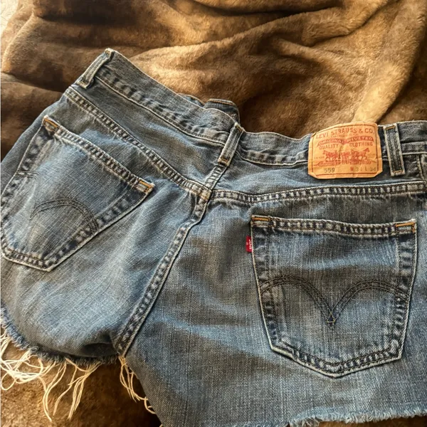 Levi's Jean shorts - Image 4