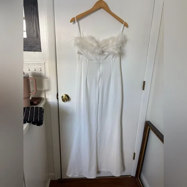 Lulus Extraordinary Glam White Feather Strapless Mermaid Maxi Dress size Medium - Image 5