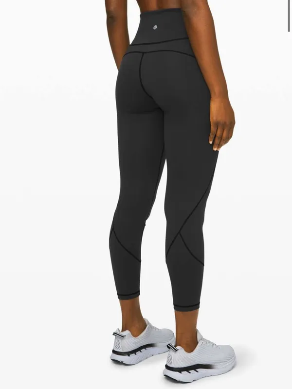 Lululemon In Movement Tight 25" *Everlux
Black size 6 - Image 2