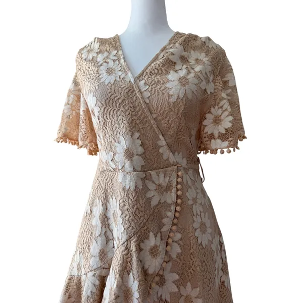 NWT Selfie Leslie Cami Angel Cream V-Neck Short Sleeve Faux Wrap Mini Dress - Image 5