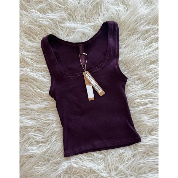 Skims Cotton Rib Tank Currant Size Small - Image 3