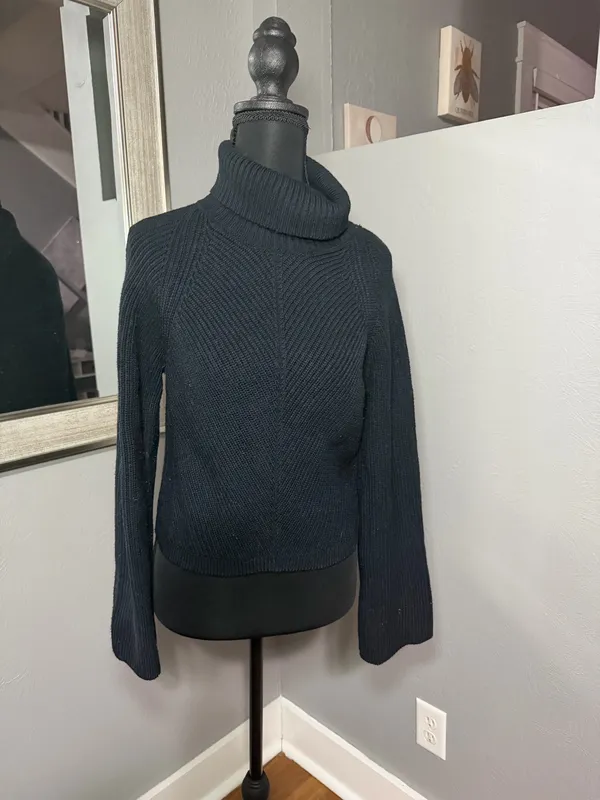 Maeve x Anthropologie cropped black wool blend turtleneck sweater size small. - Image 2