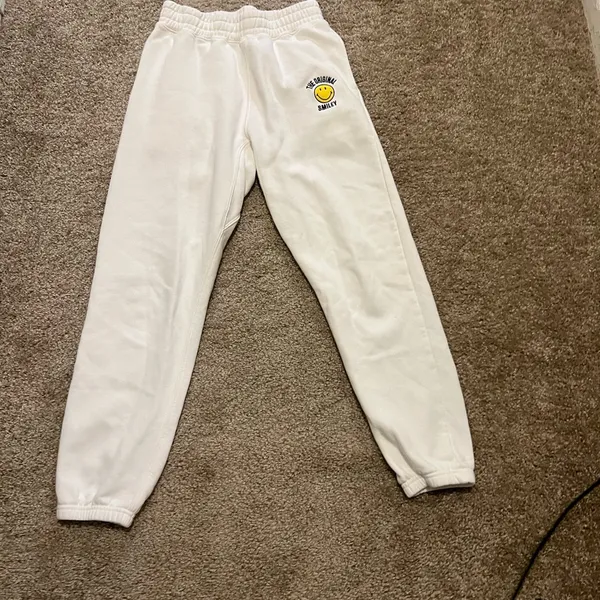 The original Smiley X H&M sweatpants‎ XS - Image 8