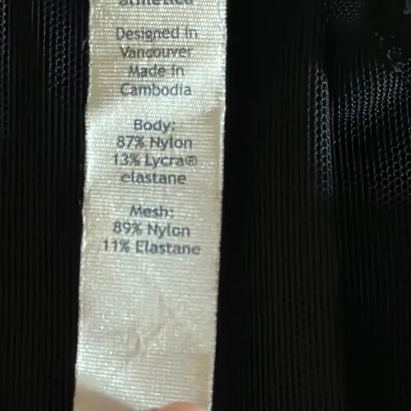 Lululemon Women's Black Zip-up Jacket - Size 10 - Image 6