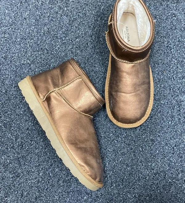 Arizona Jeans bronze brown foil mini ugg boots ankle shearling lined 7.5 - Image 6