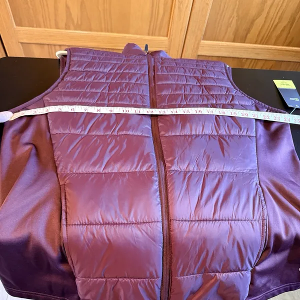 NEW Xersion XXL Womens Maroon Quilted Puffer Vest Full Zip Pockets Stretch - Image 7