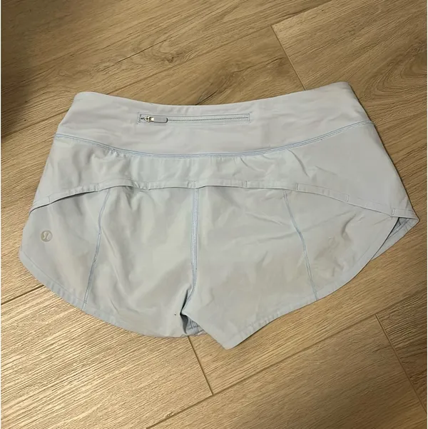 Lululemon Speed Shorts 2.5" - Image 2