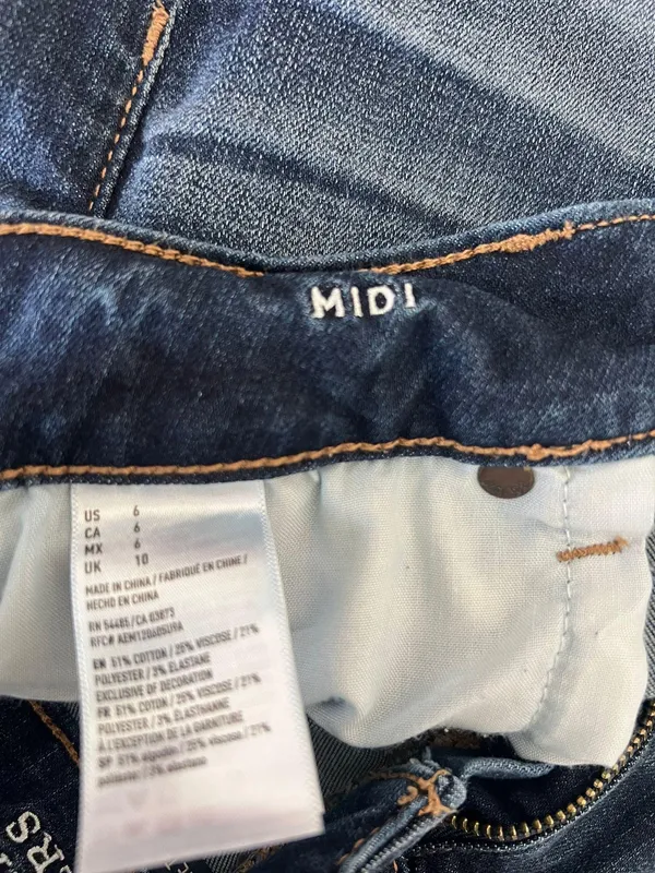 American Eagle Outfitters Shorts - Image 4