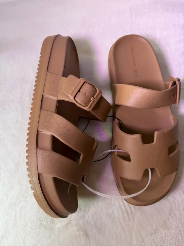 Madden Girl Women's Tan Slide Sandals - Image 5