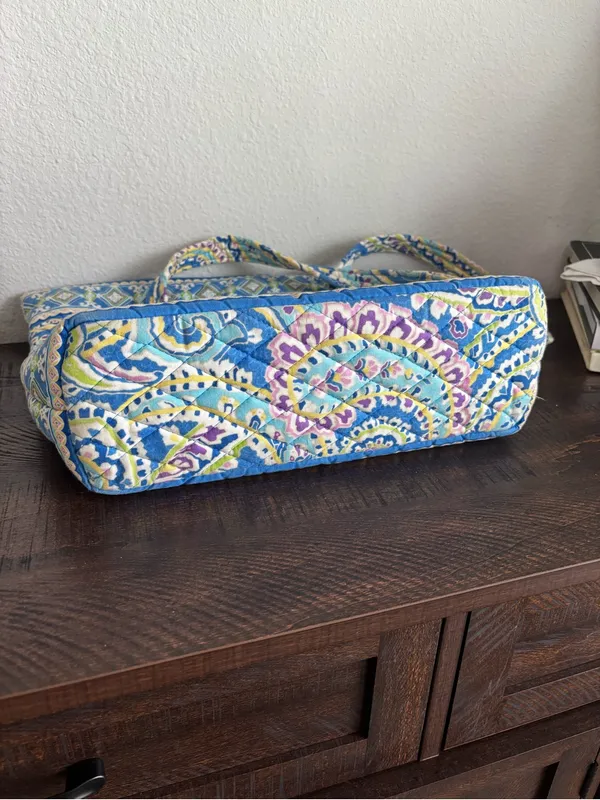 Retired Capri Blue Paisley Vera Bradley Tote & Wallet - Image 5