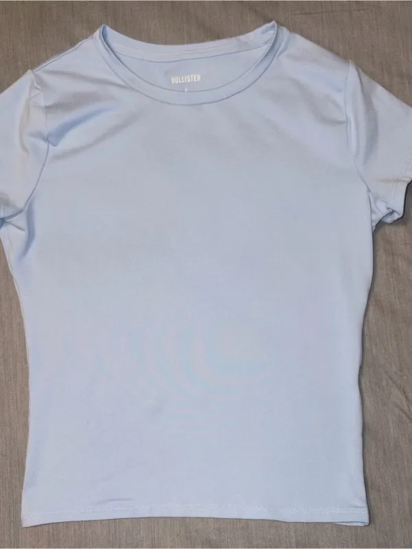 Hollister Baby Tee, Light Blue Short Sleeve T-shirt, Small - Image 3
