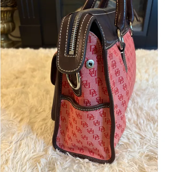 Vintage Dooney & Bourke DB Monogram Purse Bag Top Handle Pink Red Leather‎ Trim - Image 3