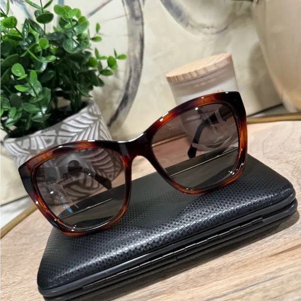 SALVATORE FERRAGAMO brown cat eye sunglasses 🦋 - Image 8