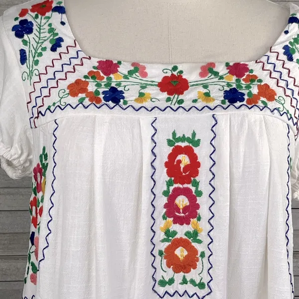 FOREVER 21 Embroidered Cropped Boho Blouse White/Multi-Small - Image 2