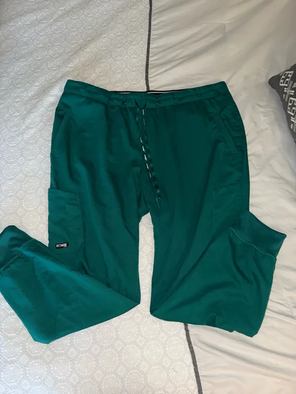 Grey's Anatomy Hunter green scrubs set - Image 5