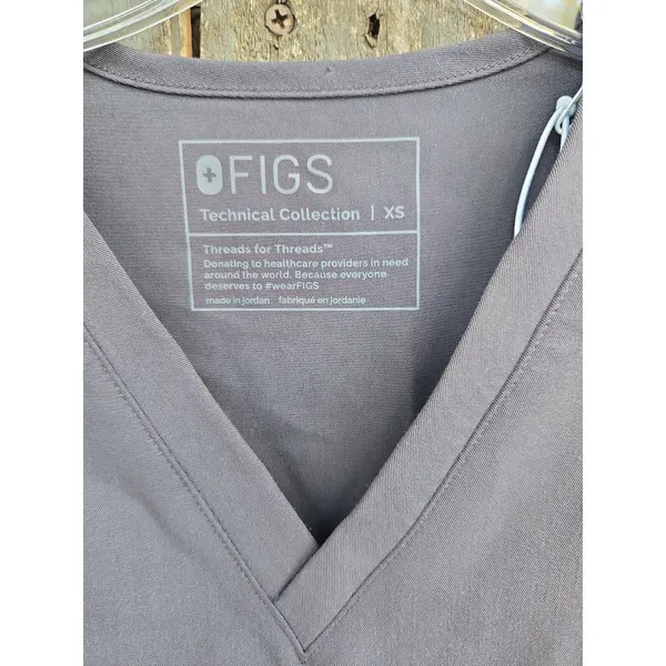 Figs Catarina One Pocket Scrub Top - Womens size XS NWT - Image 2