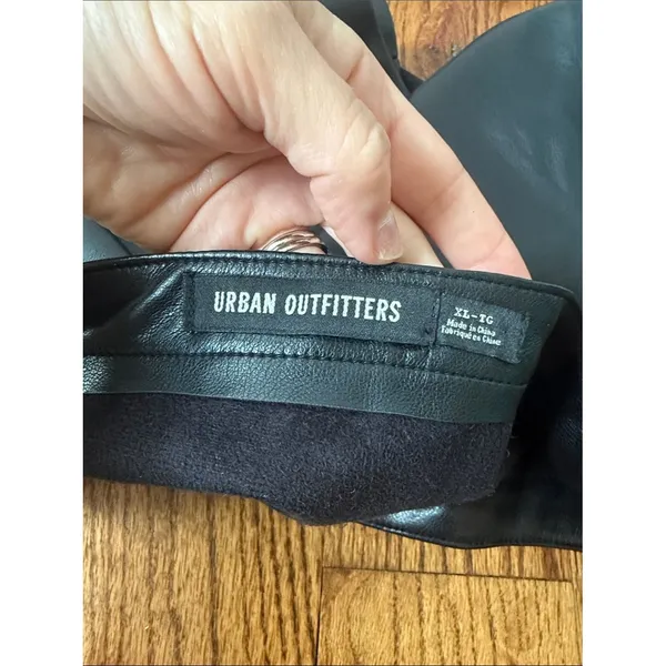 Urban Outfitters Black Faux Leather Mini Skirt Size XL - Image 4