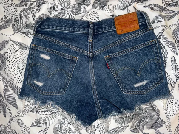 Levi’s Premium 501 Distressed Denim Shorts – W26 - Image 2