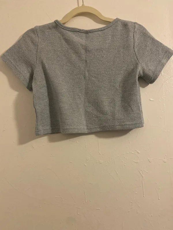 SheIn Cropped t shirt - Image 2