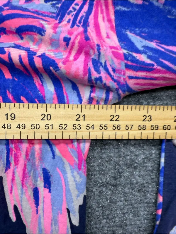 Lilly Pulitzer WomansLarge Tassel Hem Tropical Print Navy & Pink 1/4 sleeves - Image 4