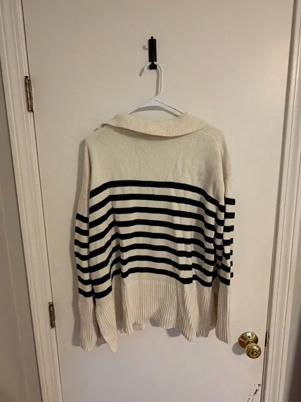 Gab striped V-neck sweater - Image 4