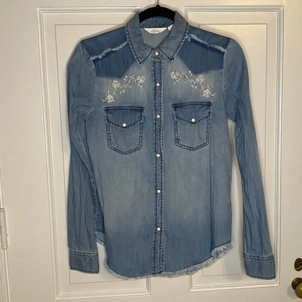 Sun & Shadow Embroidered Denim Shirt Pearl Snap Buttons XXS‎ - Image 2
