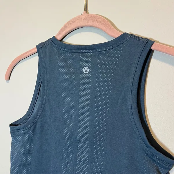 Lululemon Swiftly Tech‎ High-Neck Tank Top 2.0 Race Length Blue Slate Size 2 - Image 6