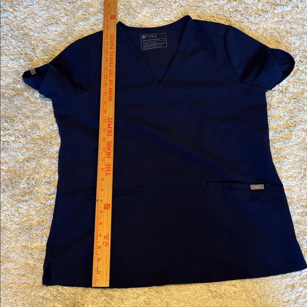 FIGS CASMA FW1100 Navy Blue Scrub Top Medium 2 Pockets V-Neck - Image 9