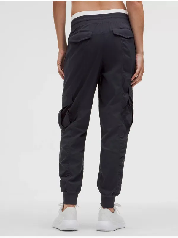 (E-576) lululemon athletica Black Cargo Joggers with Drawstring Waist - Image 4