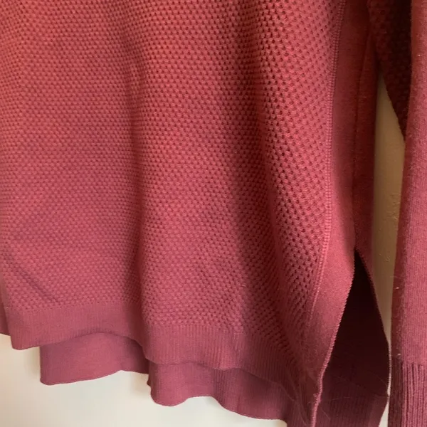 Athleta Maroon Textured Sweater Crew Neck Long Sleeve Top Shirt Women Small - Image 2