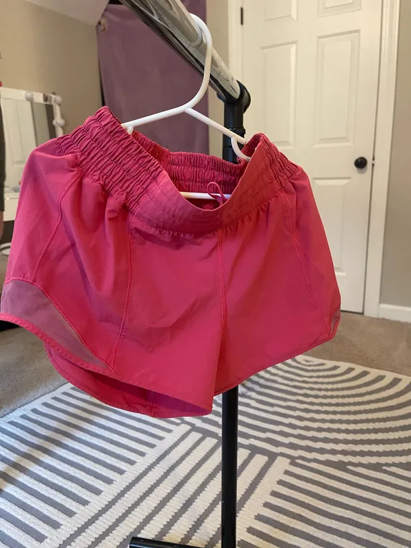 Lululemon Hotty Hot Shorts 2.5" - Image 4
