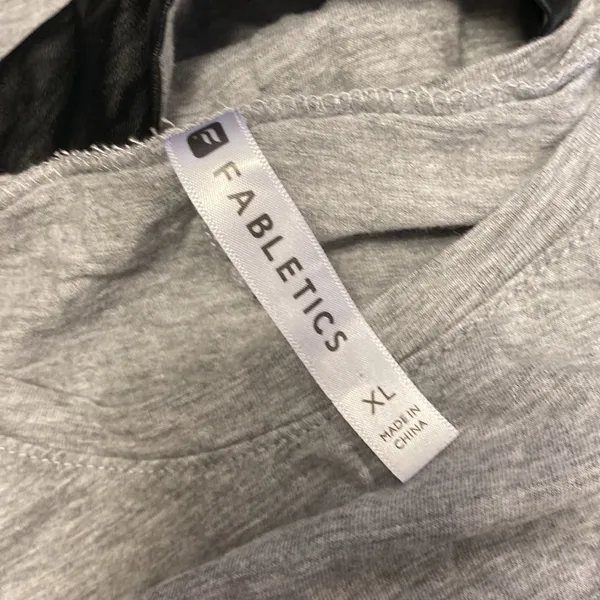 Fabletics grey top xl‎ - Image 2