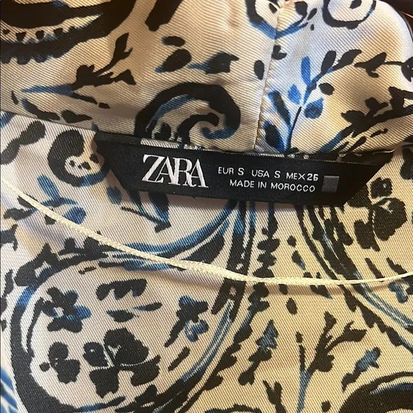 Zara Black and White Paisley Blouse size S - Image 3