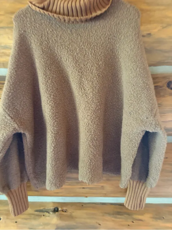 Aerie Oversized Teddy Boucle Slouchy Beige Turtleneck size Medium - Image 5