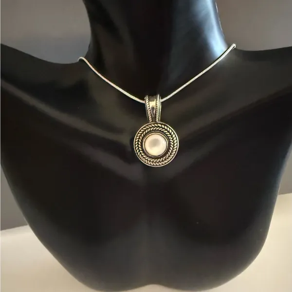 Mother of Pearl Sterling Silver SA Thailand Pendant SIGNED Sterling Plate Chain - Image 6