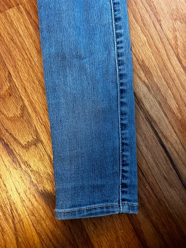 Hollister Jeans - Image 4