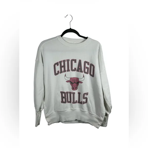 Abercrombie SoftAF Chicago Bulls Sweatshirt XS‎ Gray NBA Crewneck - Image 2