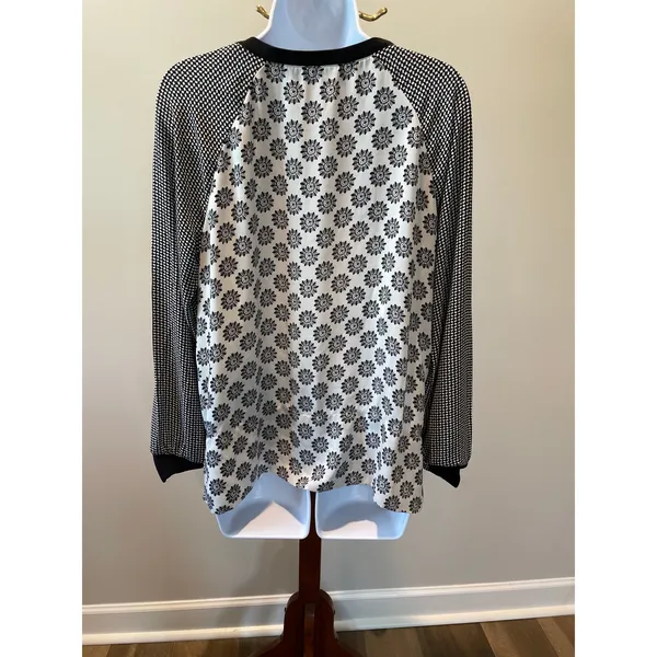 Ann Taylor LOFT Pattern‑Sleeve Boho Detail Top – Size M - Image 2