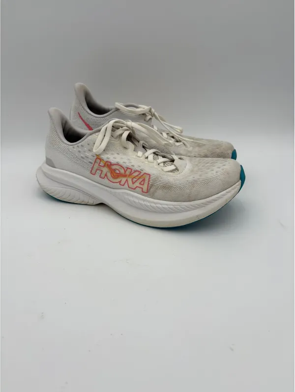 Hoka One Woman’s 9B Mach 6 Running Shoes Good - Image 2