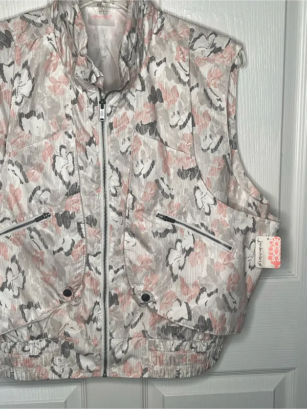 Free People Movement Off The Grid Sz L Utility Vest Ivory Floral Hooded NWT - Image 5