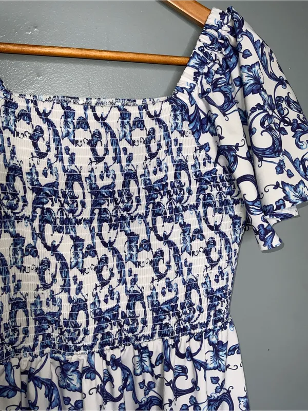 Blue & White Smocked Square Neck Floral Midi Dress Medium - Image 3