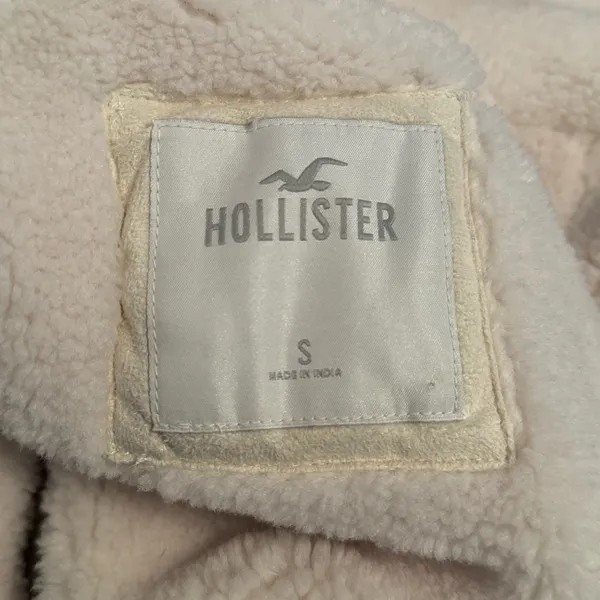 Hollister Faux Shearling Cropped Biker Jacket in Beige - Image 4