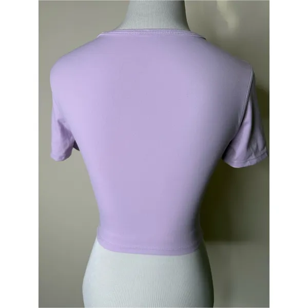Halara Lavender Softly Zero Front Cut Out Cropped Tee NWOT XS - Image 5
