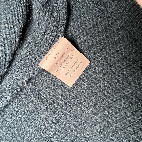 Miss Me Navy Chunky‎ Knit Cardigan Y2K size Small - Image 4