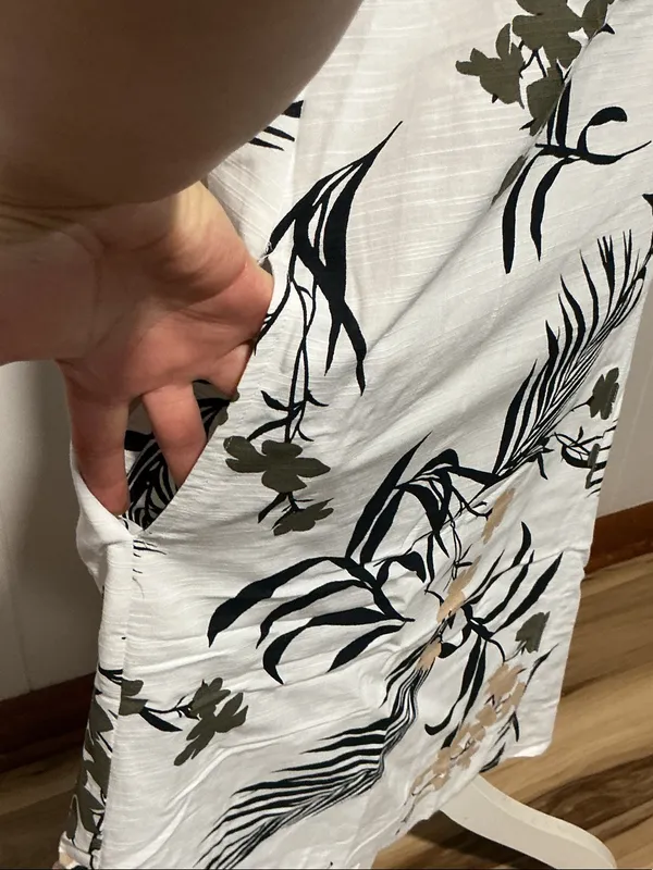 Liz Claiborne White Tropical Leaf & Floral V-Neck Cover-Up - Image 3