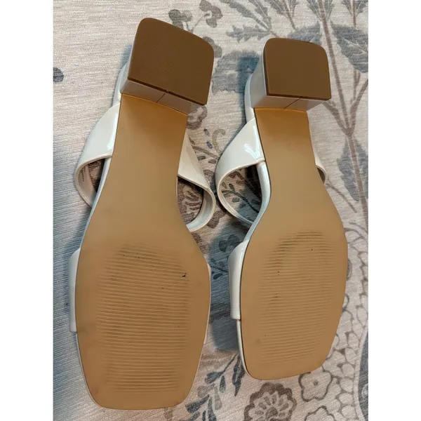 Steve Madden Astrah White Patent Block Heel Sandals Size 7 - Image 6